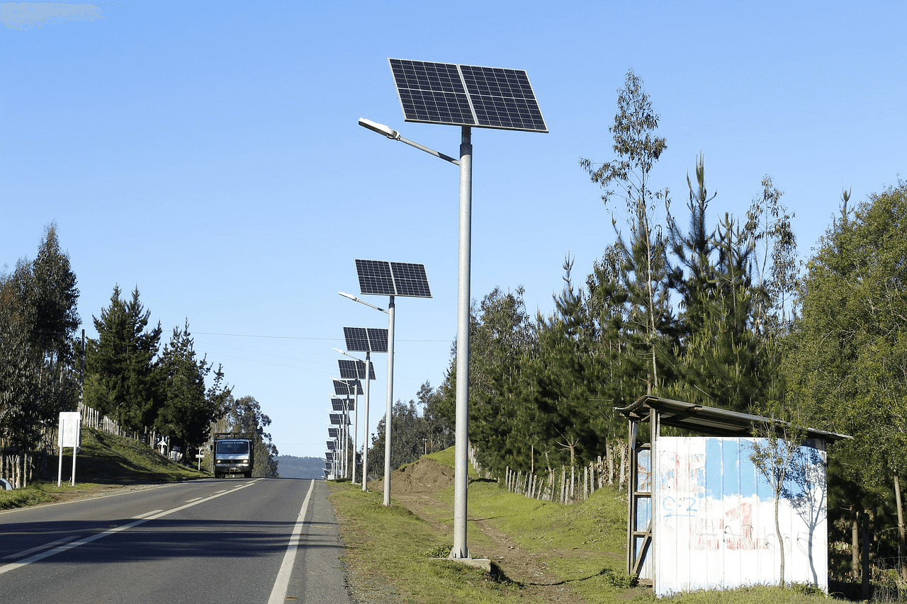 6 reasons to invest in solar street lights with pole