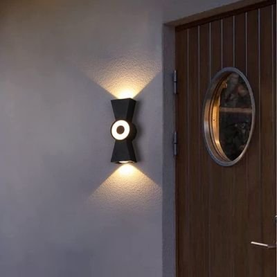 Minimalist double head vase sconce