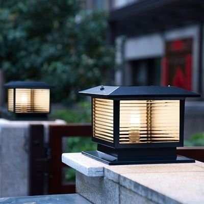 Fine horizontal stripes solar post light