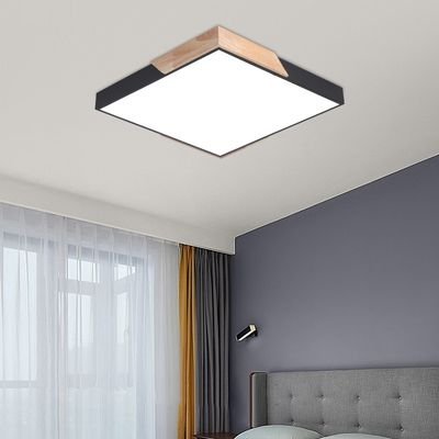 Square wooden macaron ceiling light